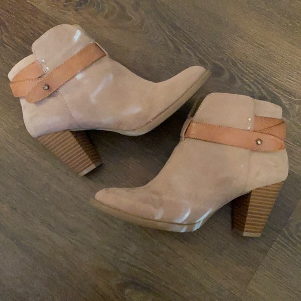 Francesca’s Ankle boots size 8